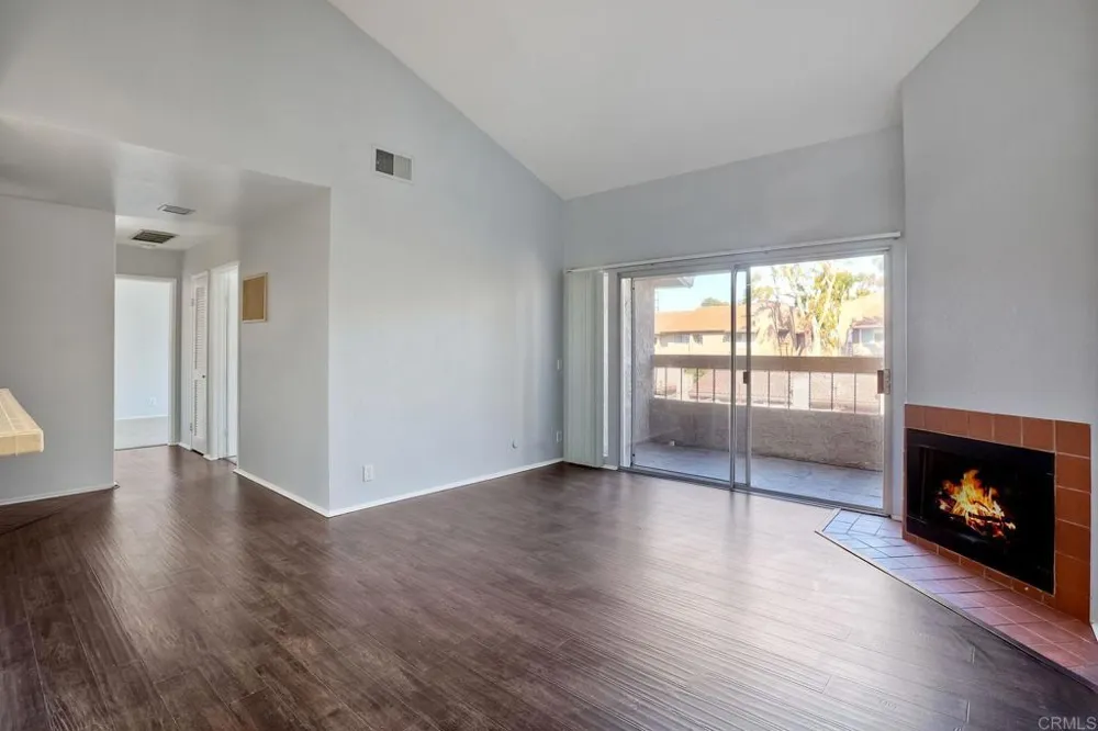 10350 Caminito Cuervo #111 San Diego, CA 92108