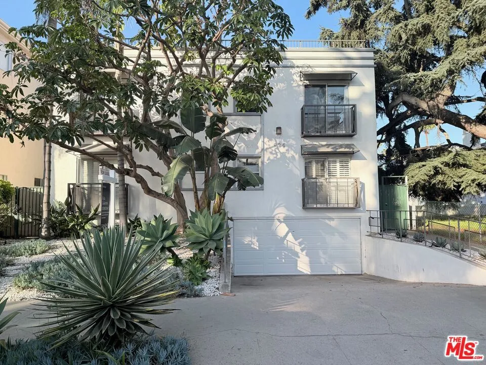 924 5th Street #10 Santa Monica, CA 90403