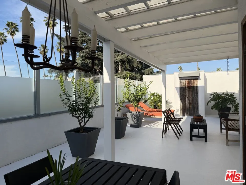 924 5th Street #10 Santa Monica, CA 90403