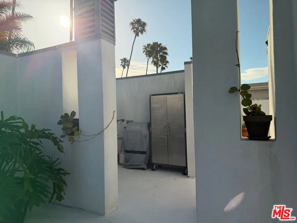 924 5th Street #10 Santa Monica, CA 90403
