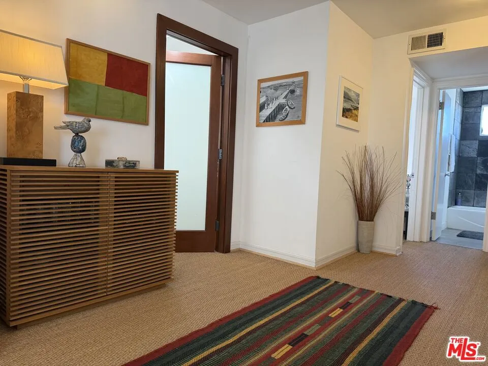 924 5th Street #10 Santa Monica, CA 90403