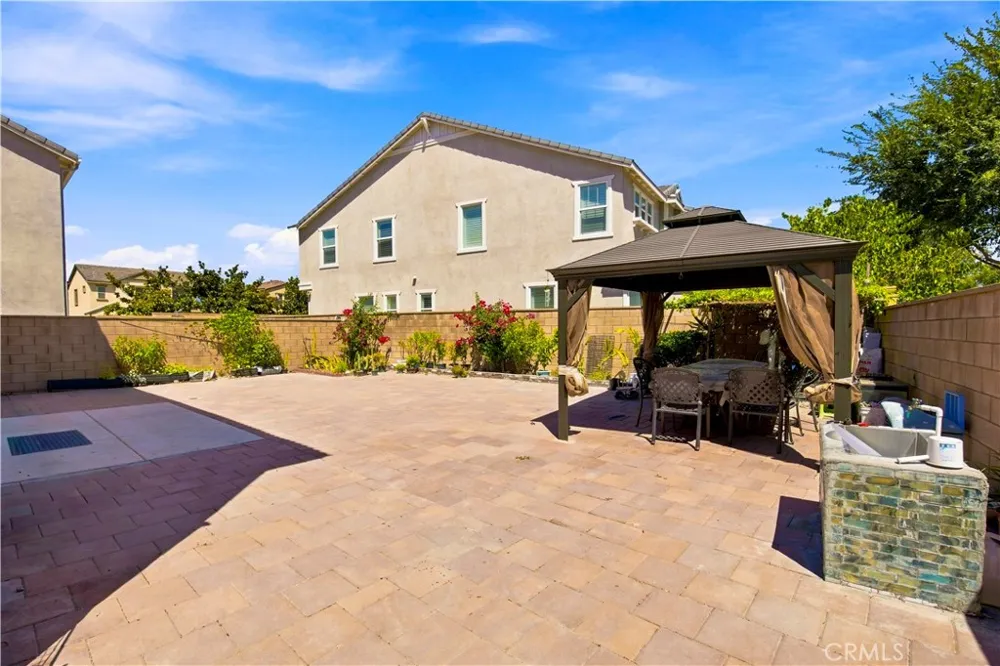 5111 S Victory Lane Ontario, CA 91762