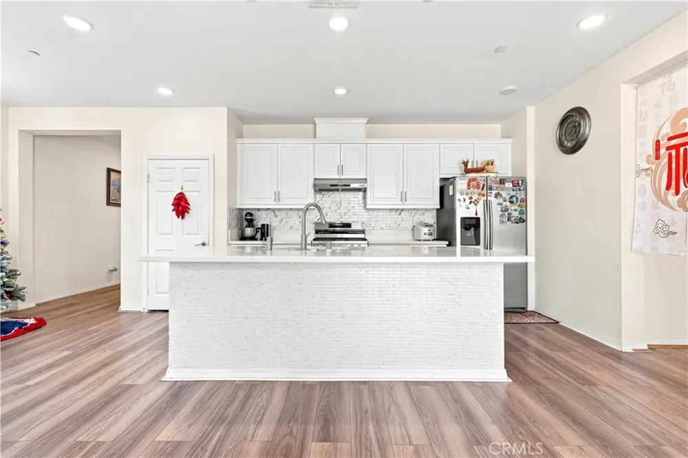 5111 S Victory Lane Ontario, CA 91762