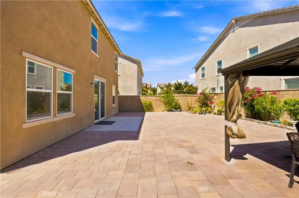 5111 S Victory Lane Ontario, CA 91762