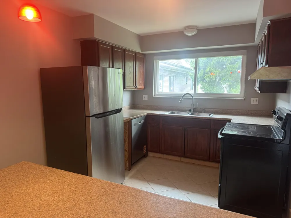 4859 Mansfield Avenue #8H Royal Oak, MI 48073