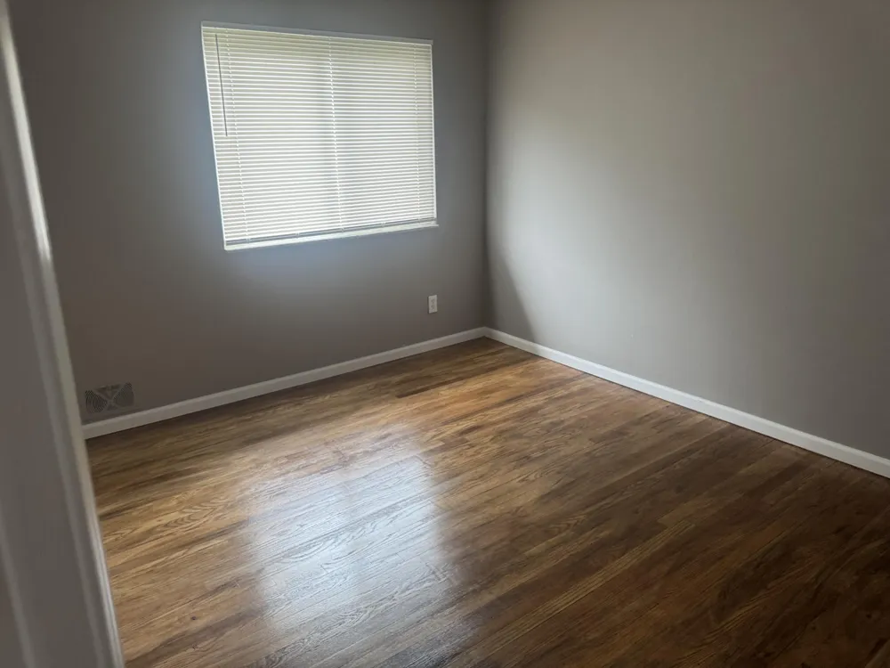 4859 Mansfield Avenue #8H Royal Oak, MI 48073