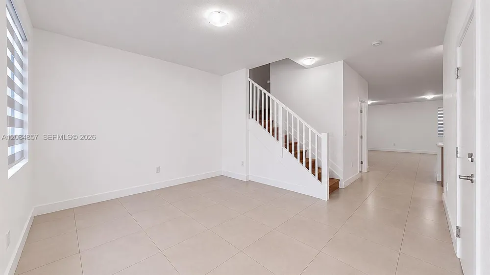 15811 SW 136th Ter Miami, FL 33196