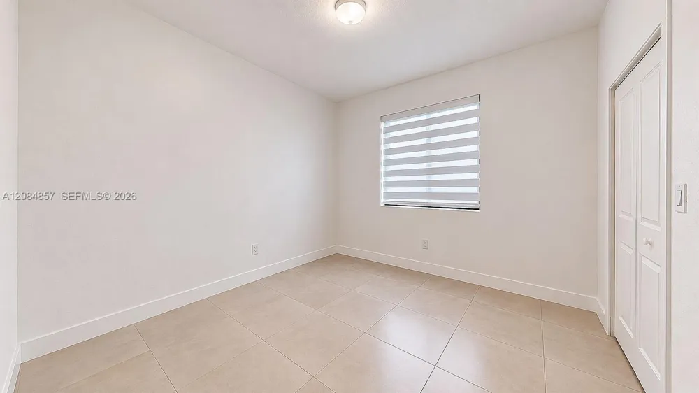 15811 SW 136th Ter Miami, FL 33196