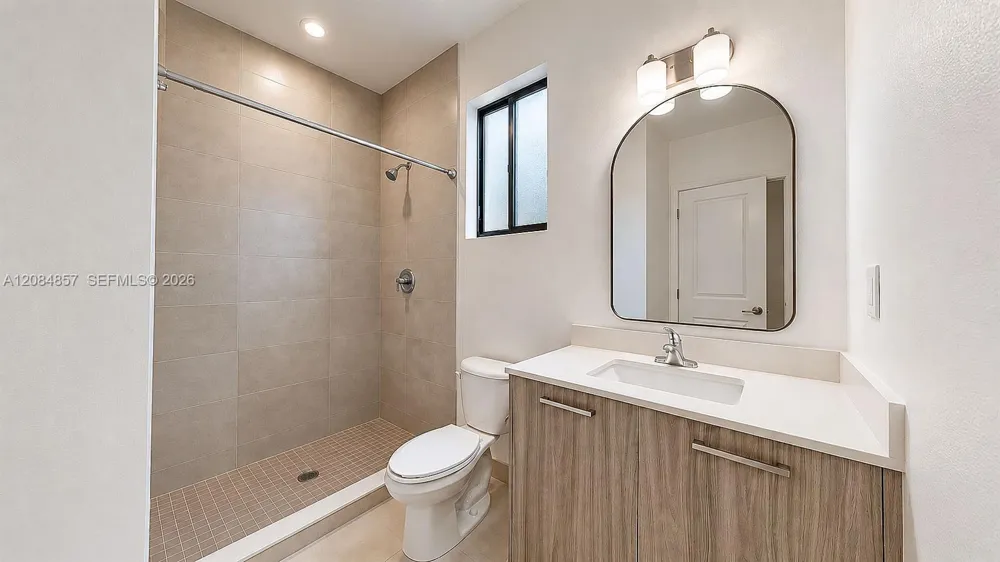 15811 SW 136th Ter Miami, FL 33196
