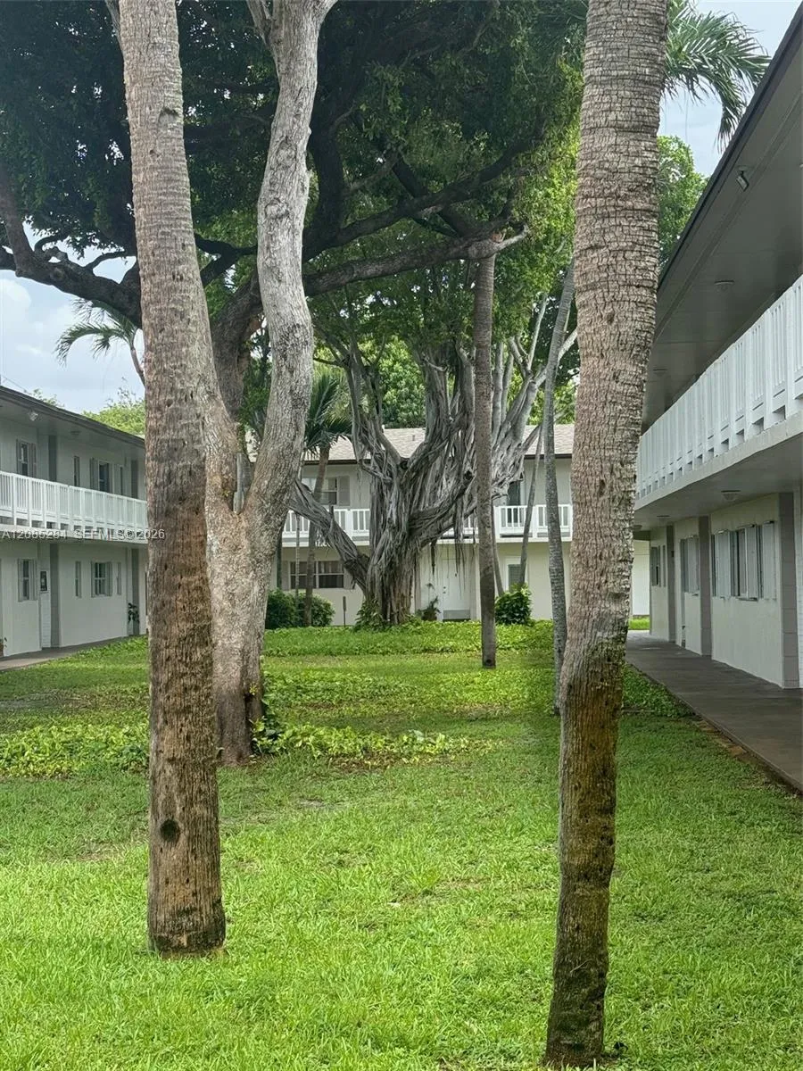 540 SE 2nd Ave #J3 Deerfield Beach, FL 33441