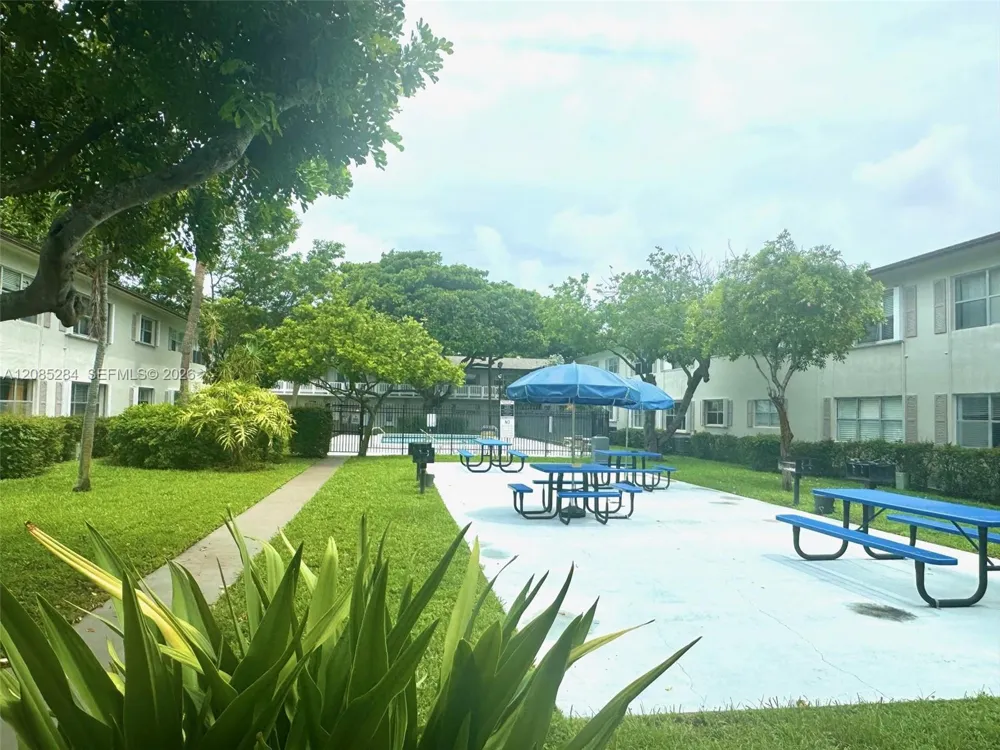 540 SE 2nd Ave #J3 Deerfield Beach, FL 33441
