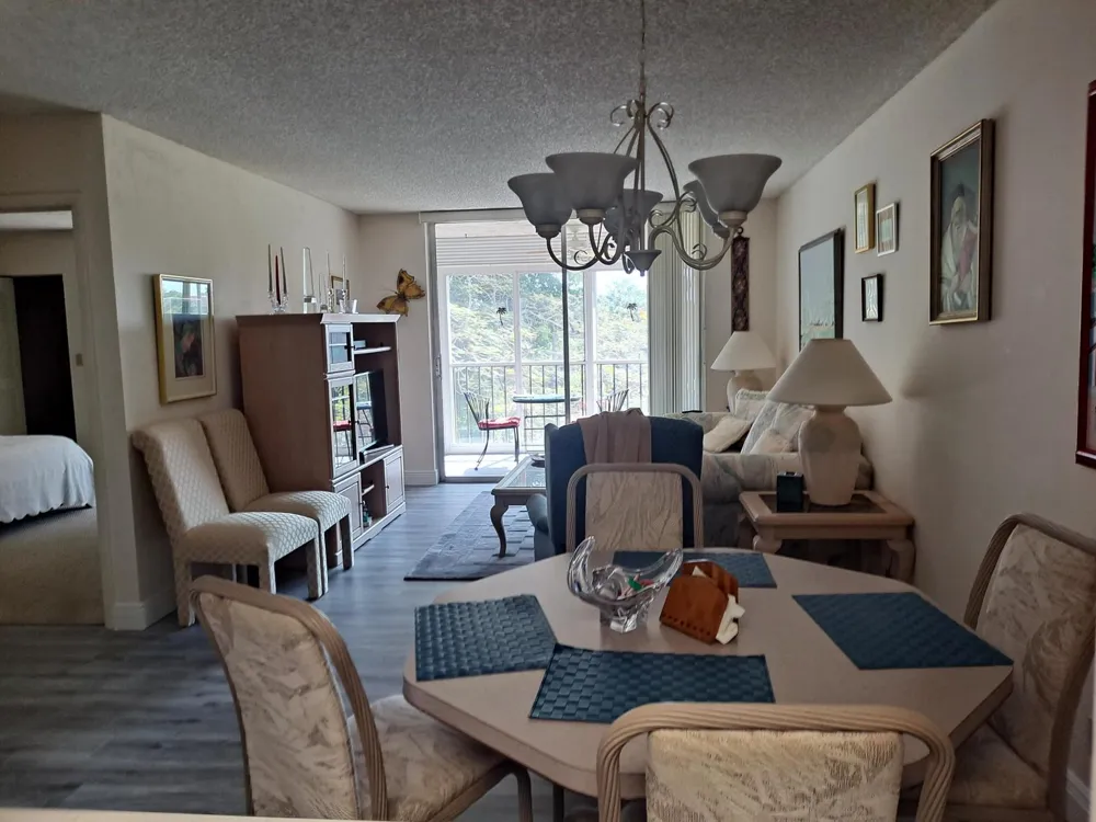 6795 Huntington 405 Lane #405 Delray Beach, FL 33446