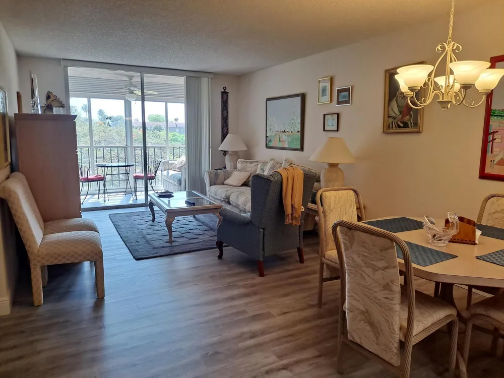 6795 Huntington 405 Lane #405 Delray Beach, FL 33446