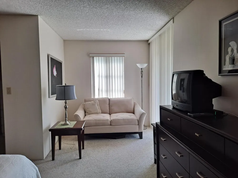 6795 Huntington 405 Lane #405 Delray Beach, FL 33446