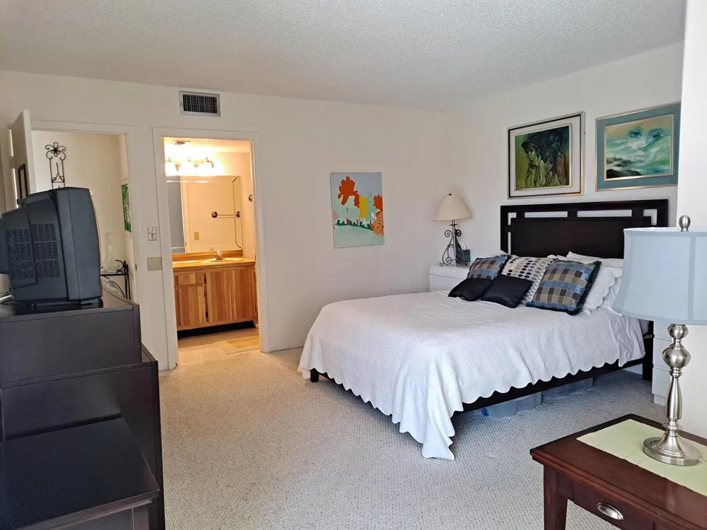 6795 Huntington 405 Lane #405 Delray Beach, FL 33446