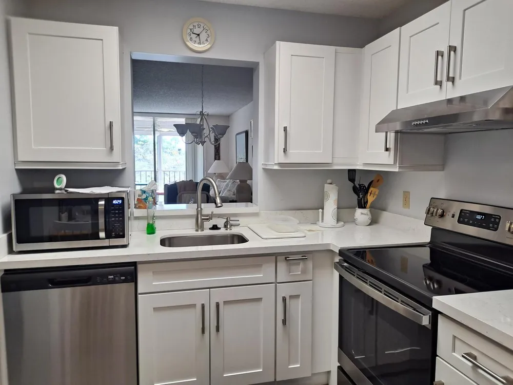 6795 Huntington 405 Lane #405 Delray Beach, FL 33446