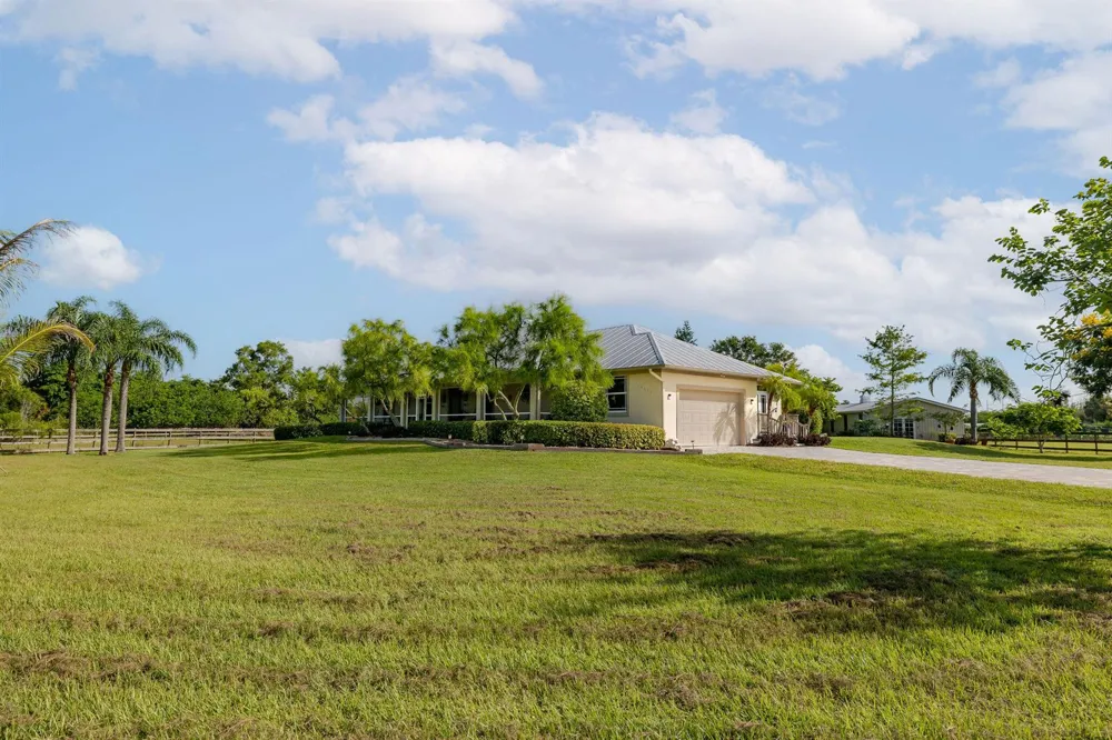 19005 SW GREY FOX TRAIL 