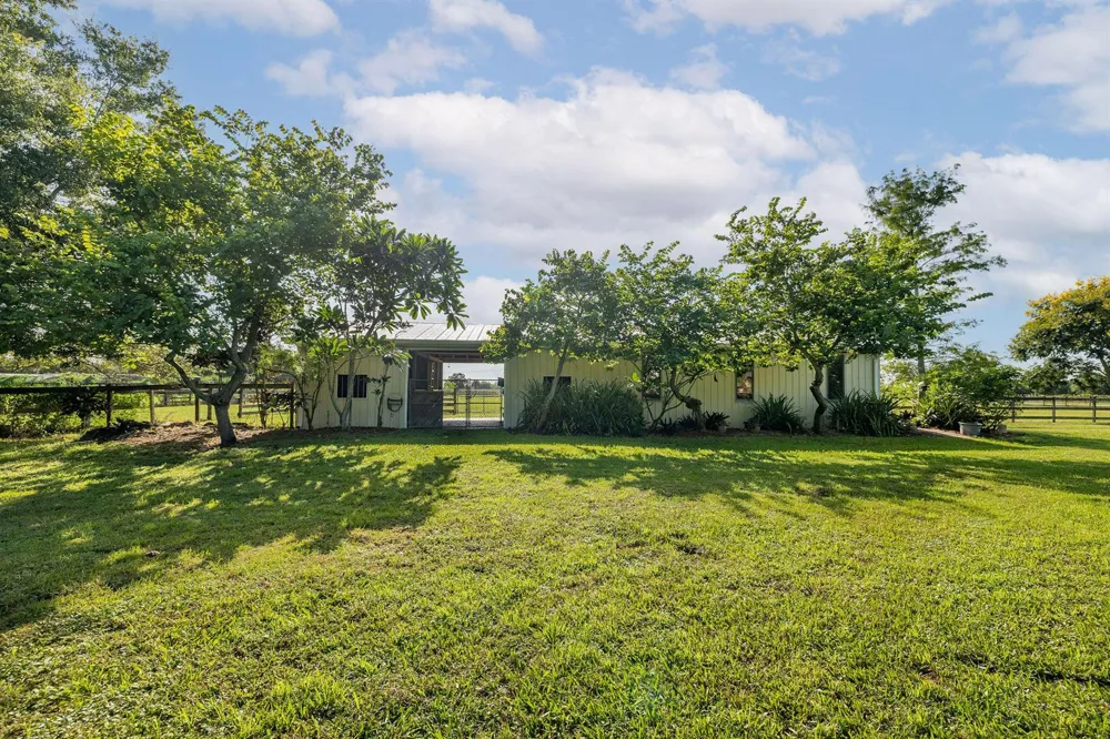 19005 SW GREY FOX TRAIL 