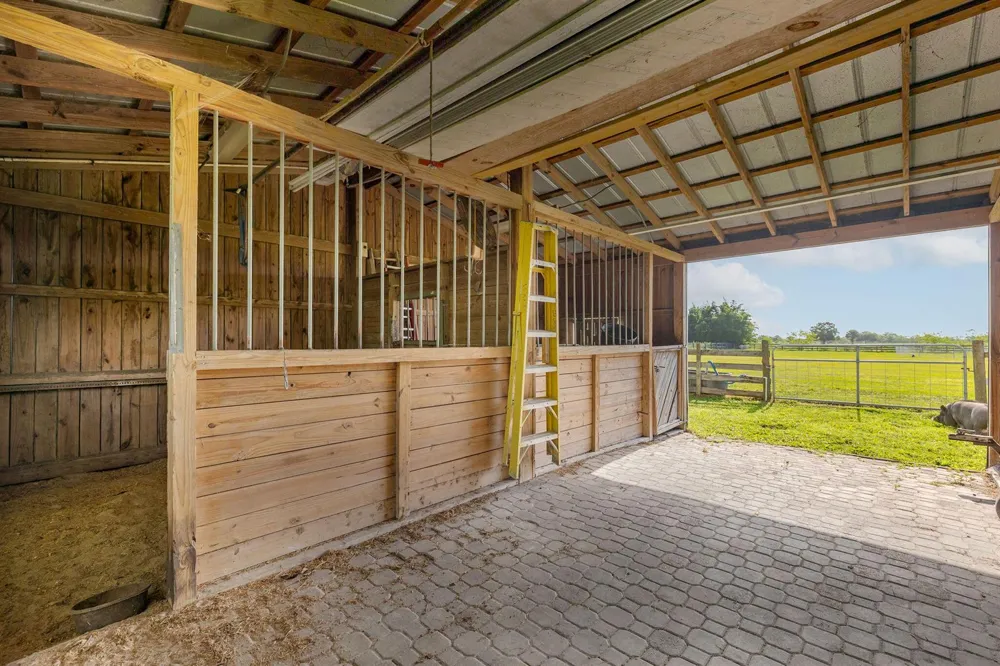 19005 SW GREY FOX TRAIL 