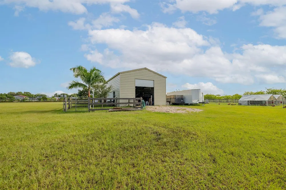 19005 SW GREY FOX TRAIL 