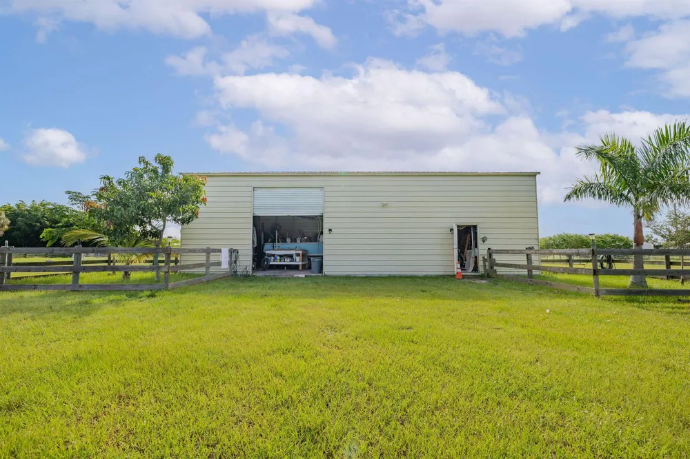 19005 SW GREY FOX TRAIL 