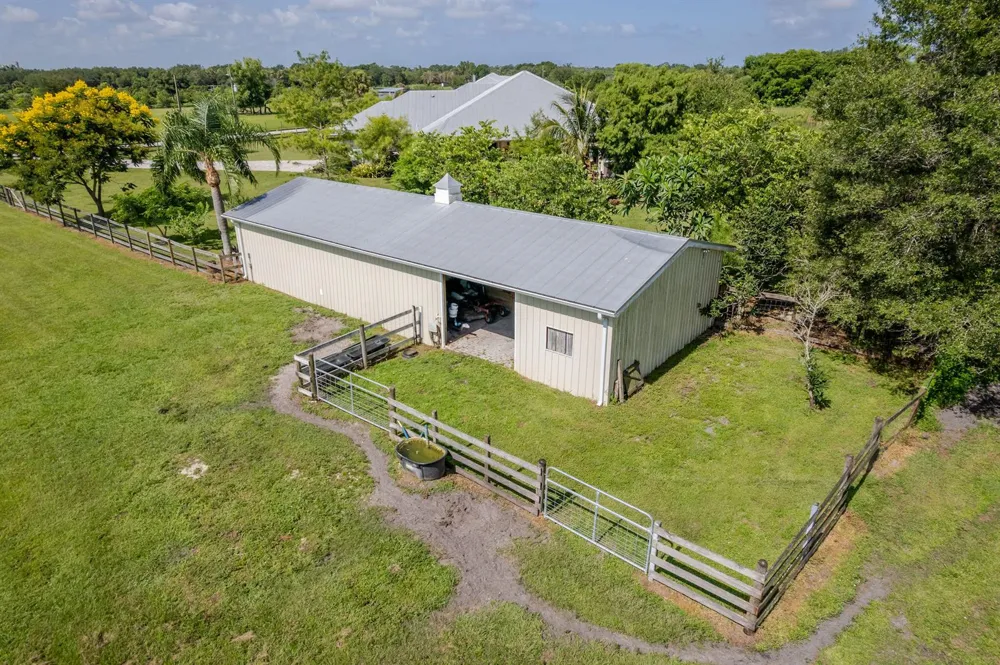 19005 SW GREY FOX TRAIL 