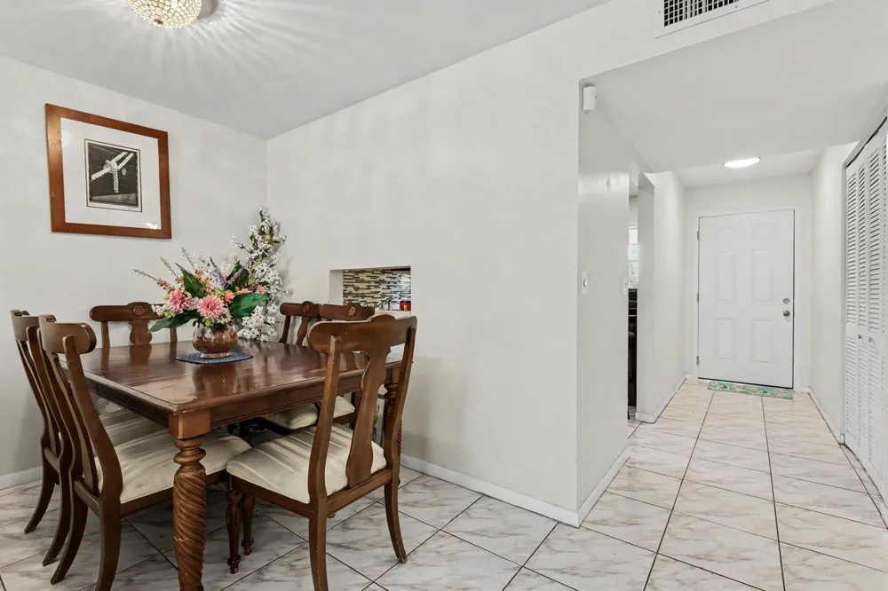 3090 NW 46th Avenue Lauderdale Lakes, FL 33313