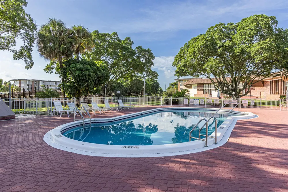 3090 NW 46th Avenue Lauderdale Lakes, FL 33313