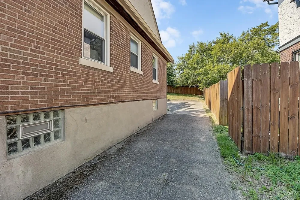 3333 Meyer Place Cincinnati, OH 45211