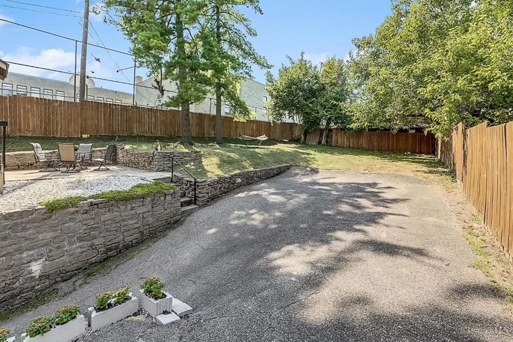 3333 Meyer Place Cincinnati, OH 45211