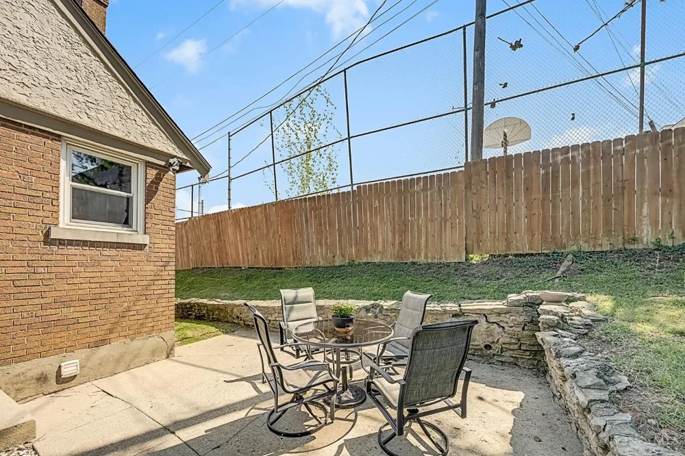 3333 Meyer Place Cincinnati, OH 45211