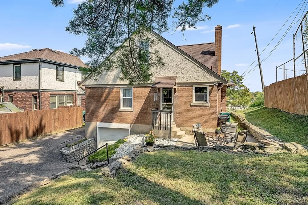 3333 Meyer Place Cincinnati, OH 45211
