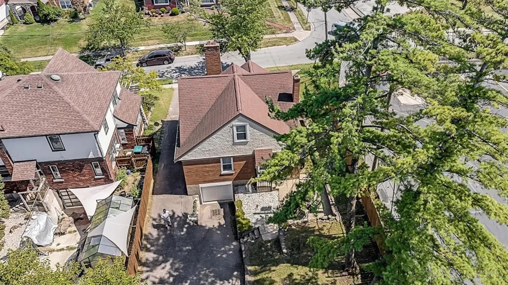 3333 Meyer Place Cincinnati, OH 45211