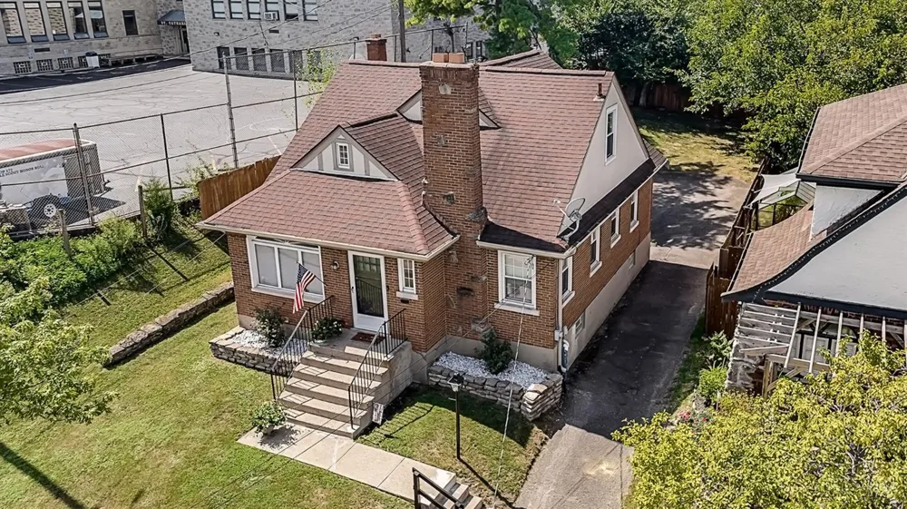 3333 Meyer Place Cincinnati, OH 45211