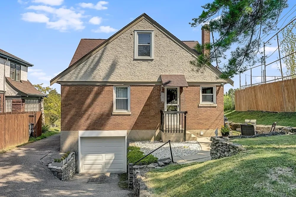 3333 Meyer Place Cincinnati, OH 45211