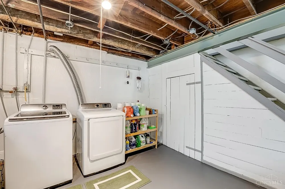 3333 Meyer Place Cincinnati, OH 45211