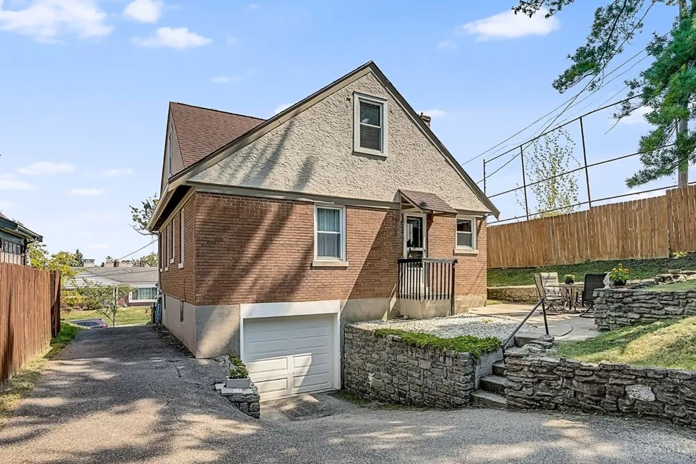 3333 Meyer Place Cincinnati, OH 45211