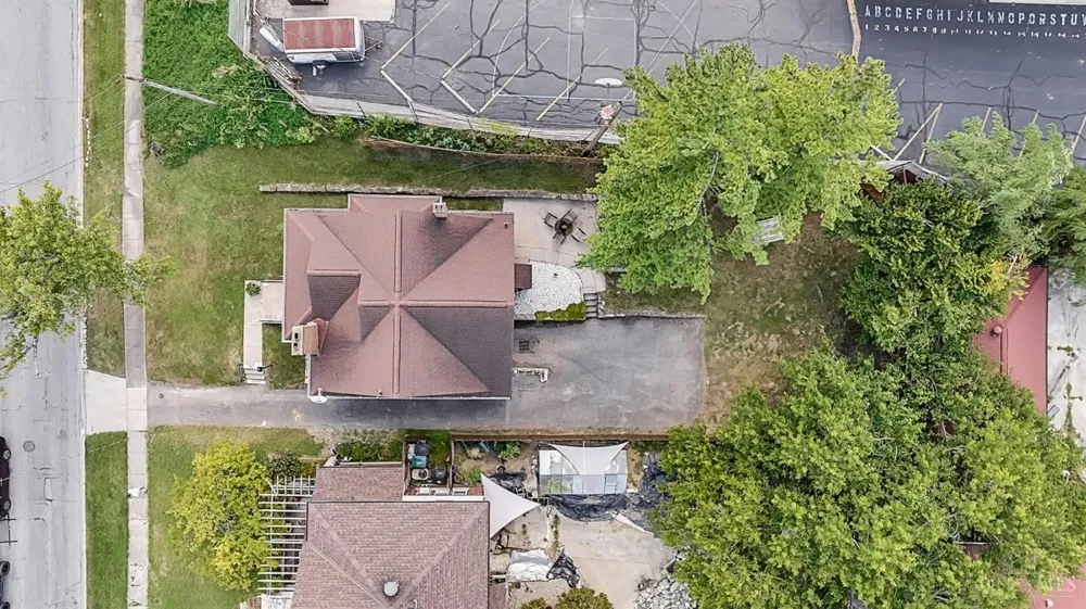 3333 Meyer Place Cincinnati, OH 45211