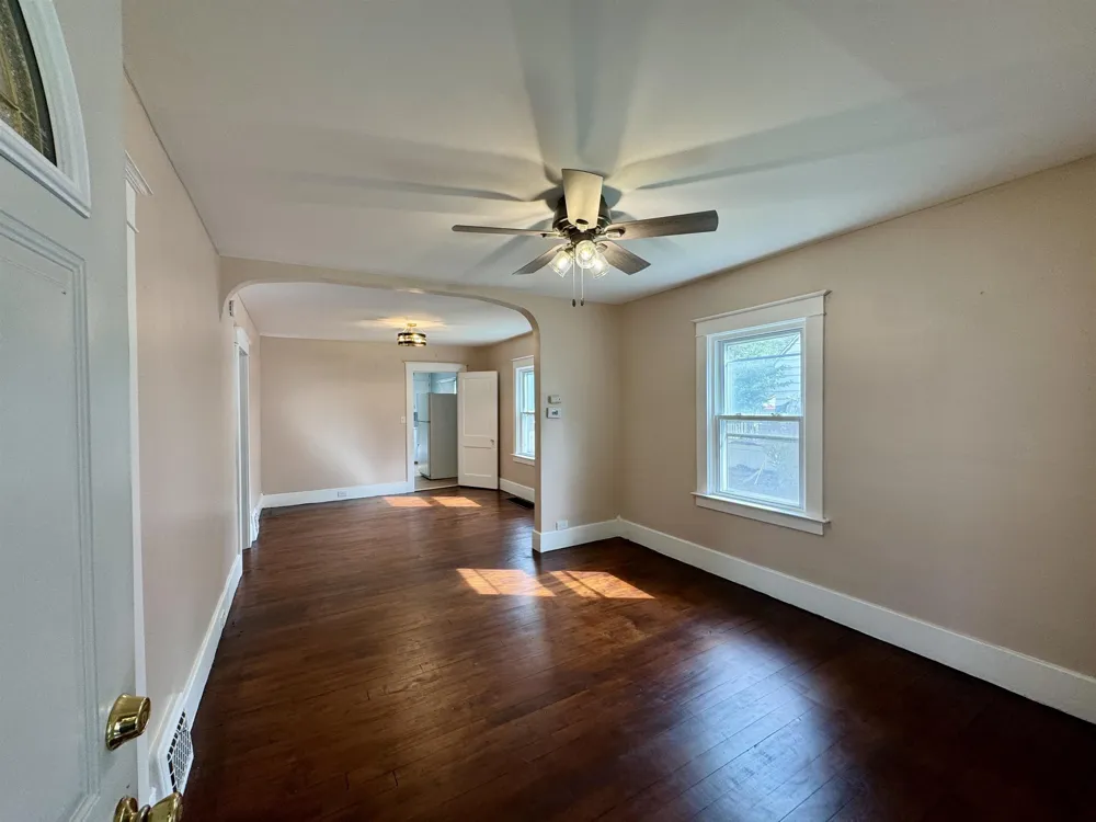 1812 Allegan Street Saginaw City, MI 48602