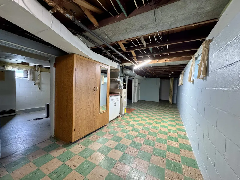 1812 Allegan Street Saginaw City, MI 48602