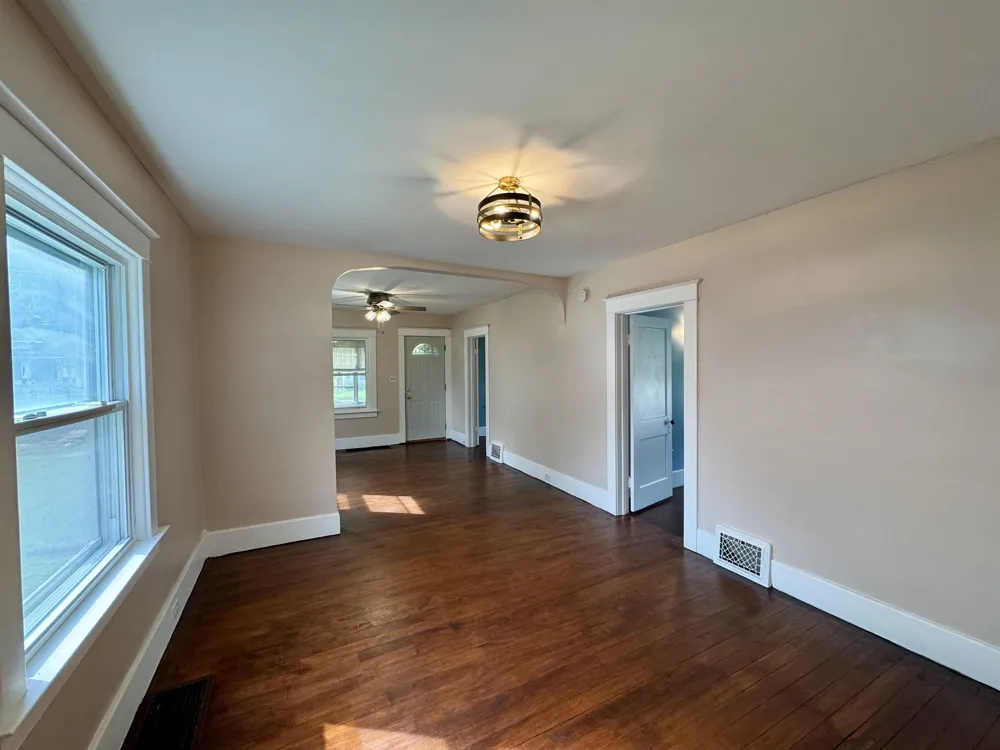 1812 Allegan Street Saginaw City, MI 48602