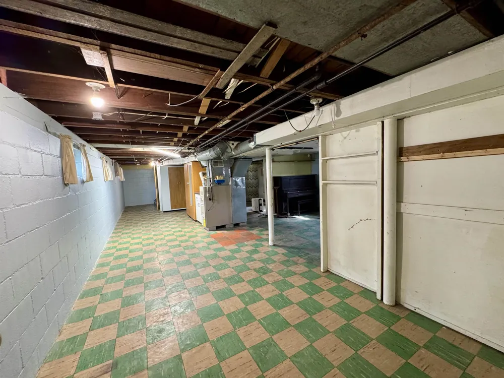 1812 Allegan Street Saginaw City, MI 48602
