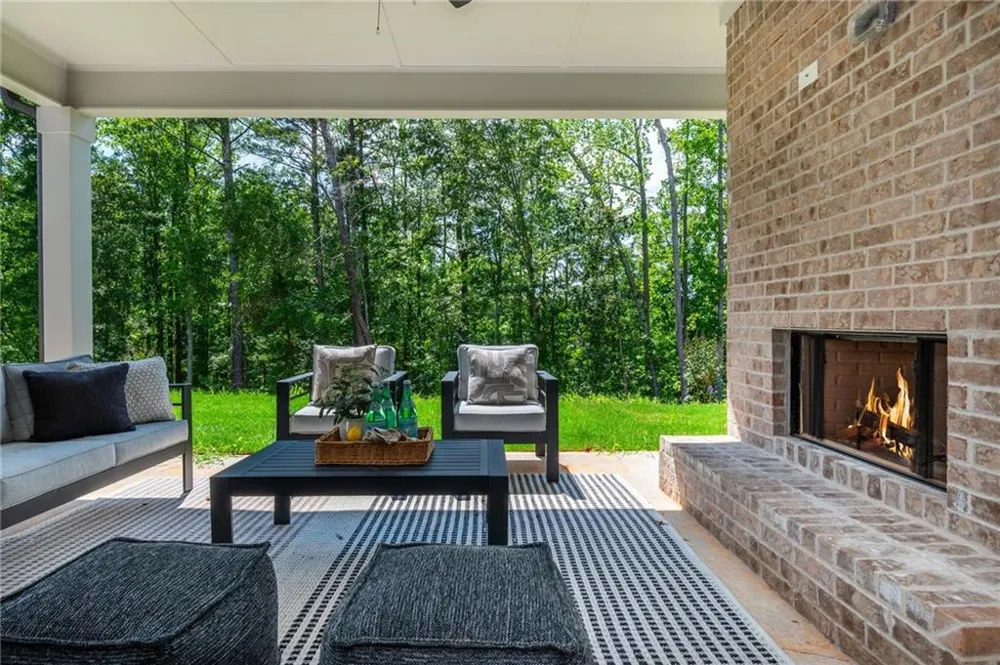 5570 Overview Drive Flowery Branch, GA 30542
