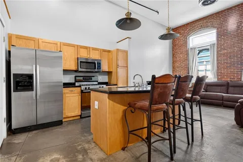 350 Peters Street SW #3