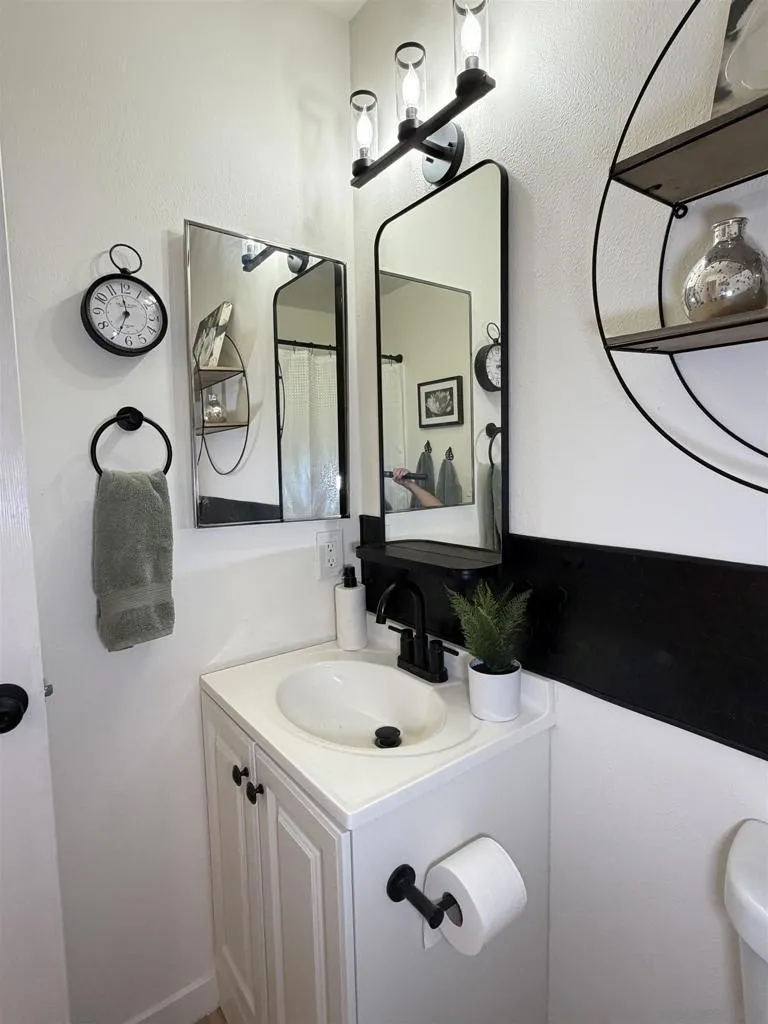 6576 Bell Bluff Ave #B San Diego, CA 92119
