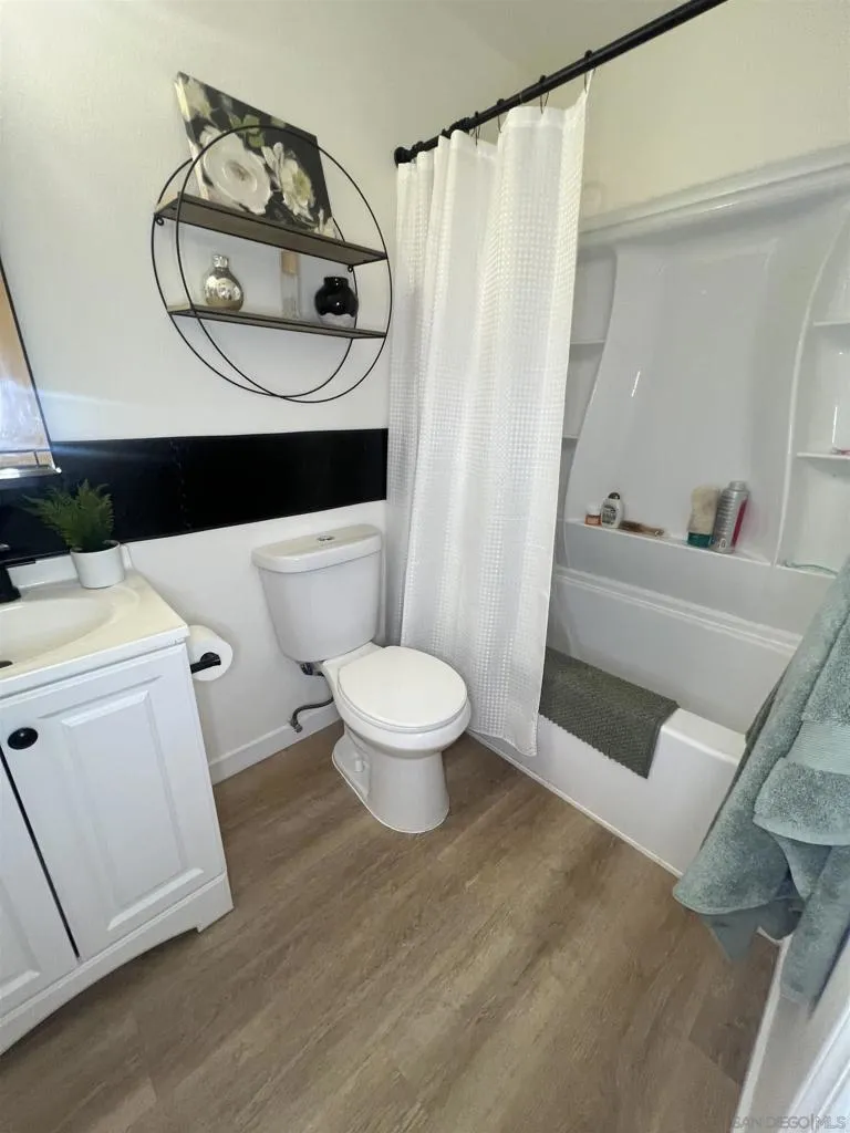 6576 Bell Bluff Ave #B San Diego, CA 92119