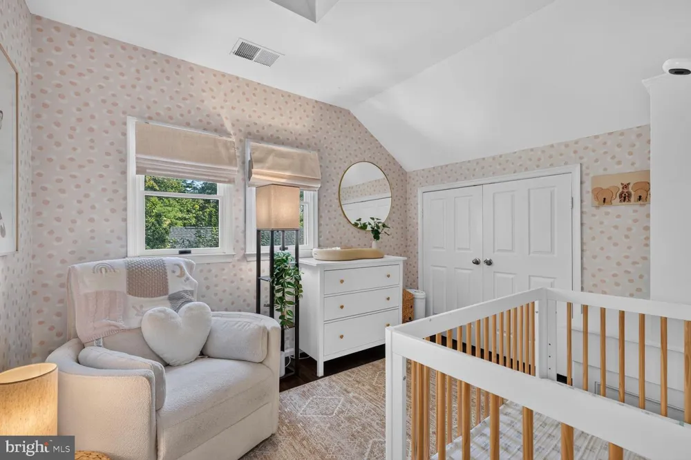 802 PARKWAY TERRACE Alexandria, VA 22302