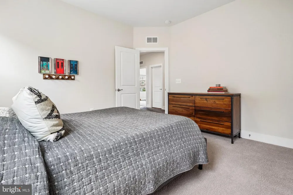 1974 SERVICEBERRY ROAD Dumfries, VA 22026
