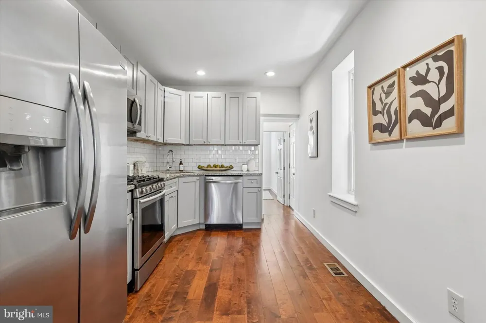 2208 E DICKINSON STREET Philadelphia, PA 19146