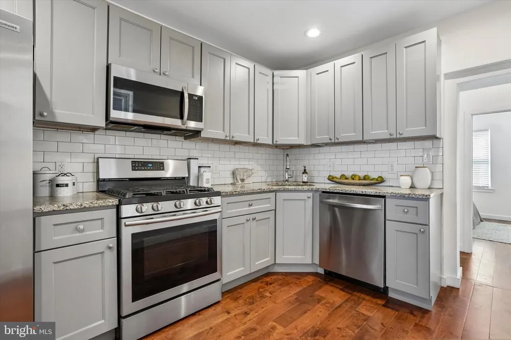 2208 E DICKINSON STREET Philadelphia, PA 19146
